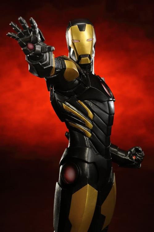 Avengers Marvel Now ArtFX+ Iron Man Statue (Black & Gold Variant) Gallery Image 6