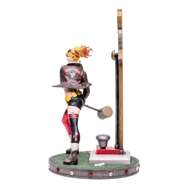 DC Bombshells Harley Quinn (Version 2) Deluxe Limited Edition Statue Gallery Image 5
