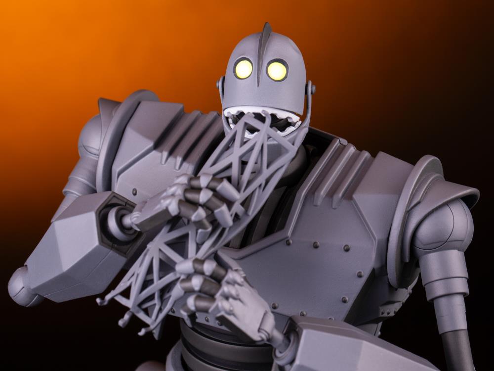 The Iron Giant Mondo Mecha Iron Giant Figure Gallery Image 10