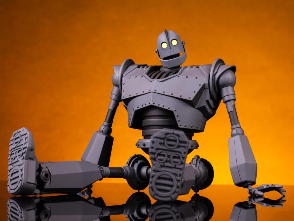The Iron Giant Mondo Mecha Iron Giant Figure Gallery Image 9