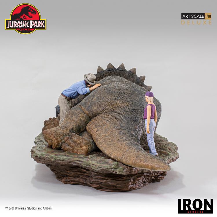 Jurassic Park Triceratops 1/10 Deluxe Art Scale Limited Edition Diorama Statue Gallery Image 6