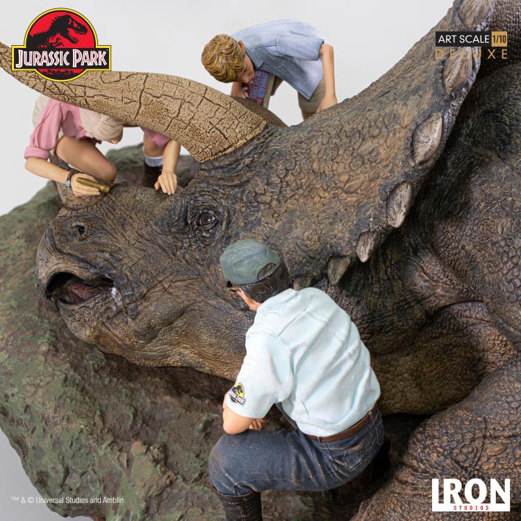 Jurassic Park Triceratops 1/10 Deluxe Art Scale Limited Edition Diorama Statue Gallery Image 13