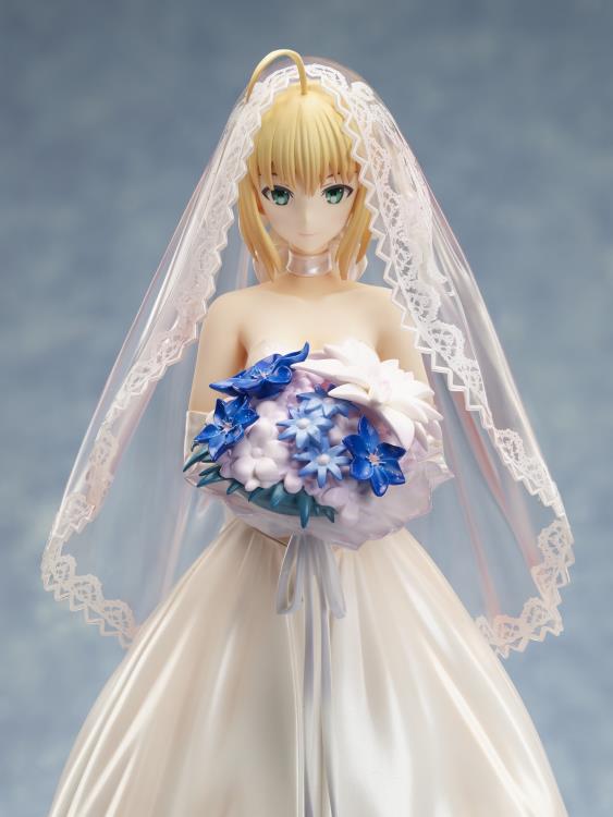 Fate/stay night Saber 10th Anniversary (Royal Dress Ver.) 1/7 Scale Figure Gallery Image 9