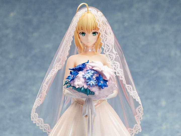 Fate/stay night Saber 10th Anniversary (Royal Dress Ver.) 1/7 Scale Figure Gallery Image 1