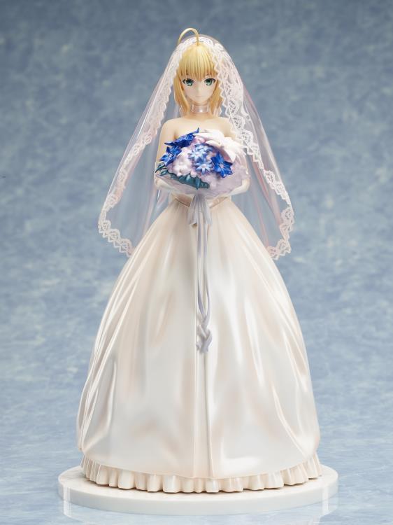 Fate/stay night Saber 10th Anniversary (Royal Dress Ver.) 1/7 Scale Figure Gallery Image 3