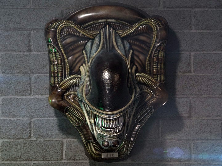 Aliens Alien Warrior Head Trophy 3D Wall Art Sculpture Gallery Image 1