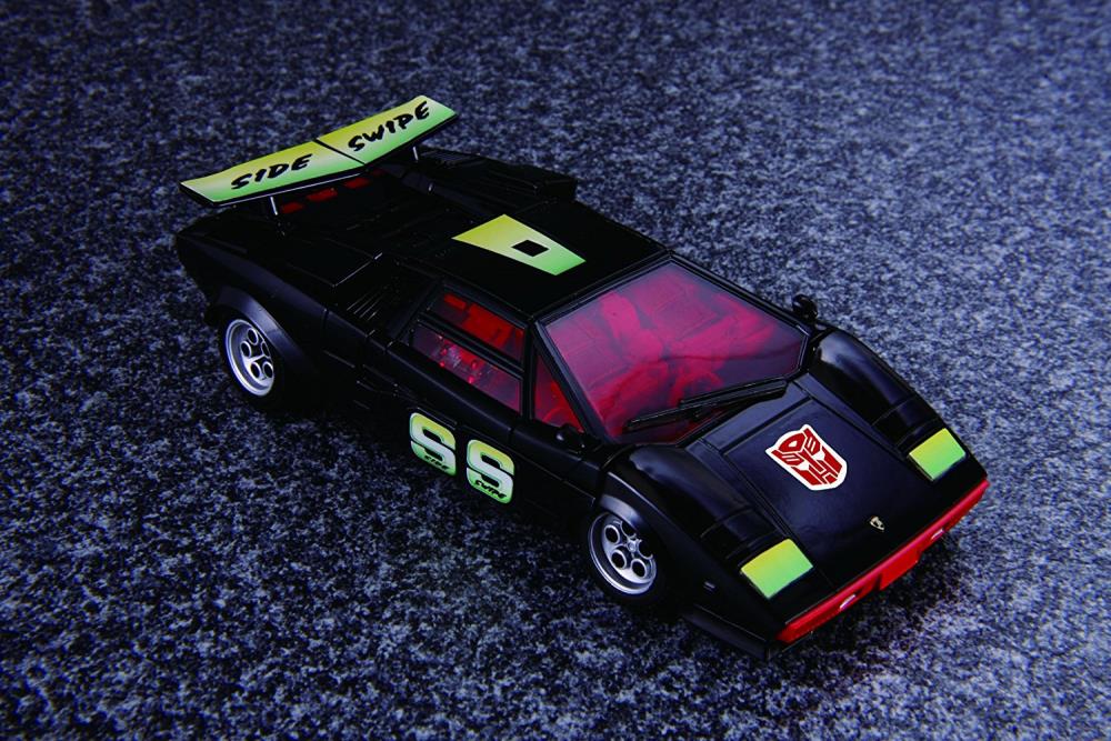Transformers Masterpiece MP-12G G2 Sideswipe/Lambor with Collector Coin Gallery Image 8