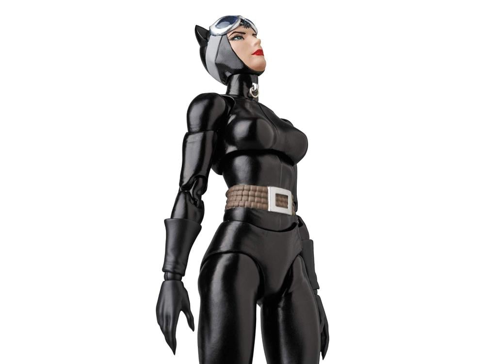 Batman: Hush MAFEX No.123 Catwoman Action Figure Gallery Image 14