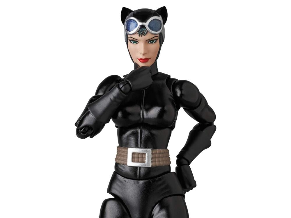 MAFEX No. 123 Batman: Hush Catwoman Figure | BigBadToyStore