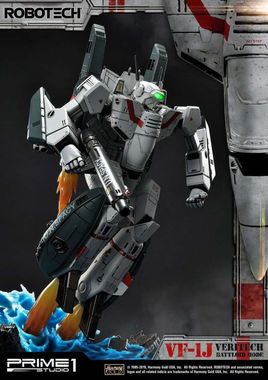 Robotech Premium Masterline VF-1J Officer's Veritech (Battloid Mode) Limited Edition Statue Gallery Image 9
