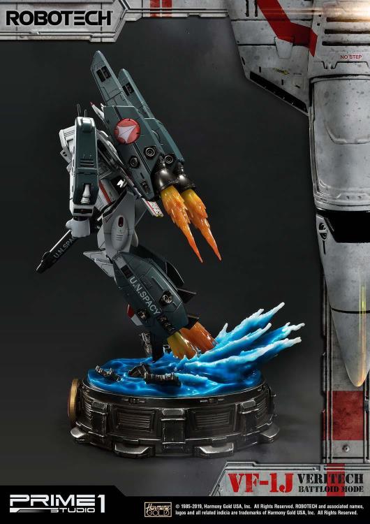 Robotech Premium Masterline VF-1J Officer's Veritech (Battloid Mode) Limited Edition Statue Gallery Image 6