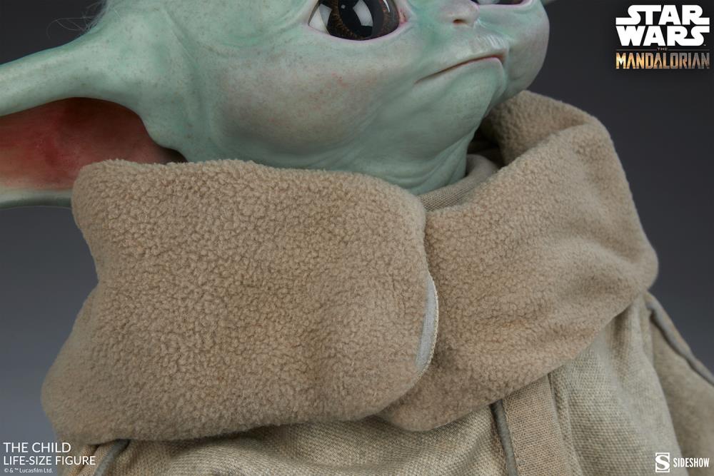 The Mandalorian The Child Life-Size Figure Gallery Image 13