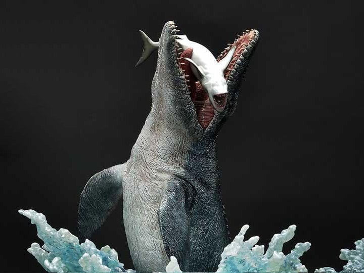Jurassic World Legacy Museum Collection Mosasaurus 1/15 Scale Exclusive Limited Edition Statue Gallery Image 1