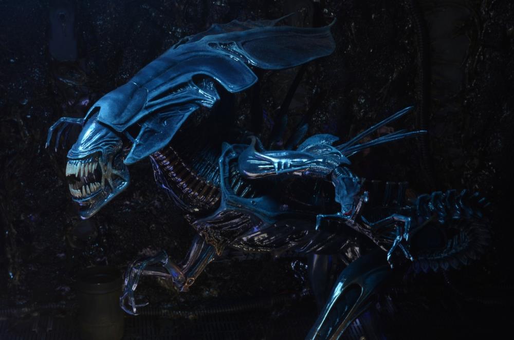 Aliens Xenomorph Queen Deluxe Action Figure Gallery Image 9