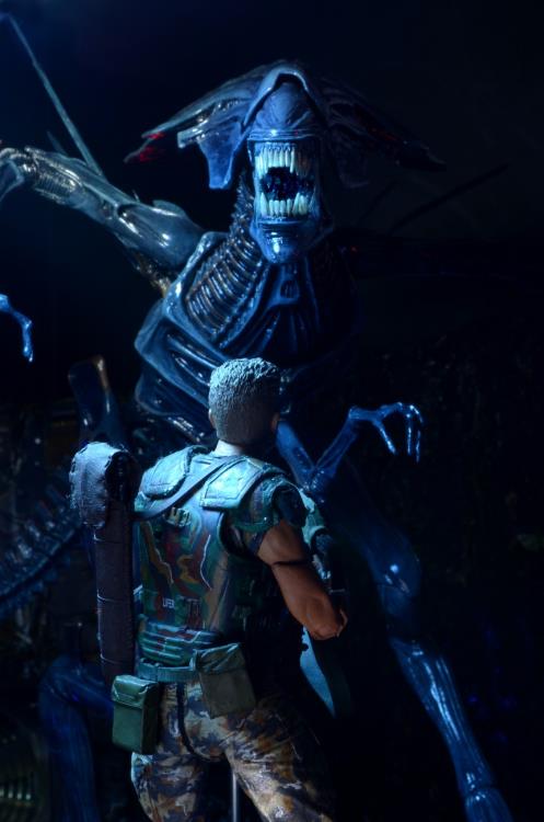 Aliens Xenomorph Queen Deluxe Action Figure Gallery Image 14
