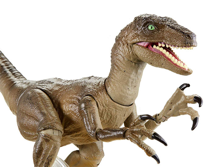 Jurassic Park Amber Collection Velociraptor Gallery Image 1