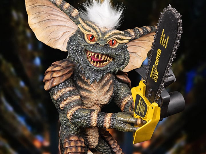 Gremlins Stripe with Chainsaw 1/2 Scale Statue Gallery Image 1