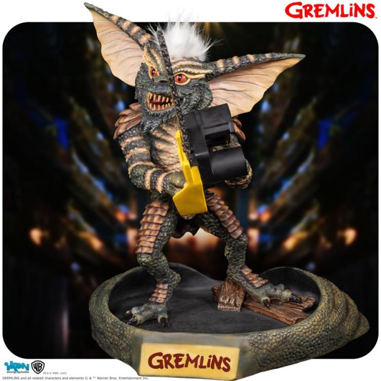 Gremlins Stripe with Chainsaw 1/2 Scale Statue Gallery Image 6