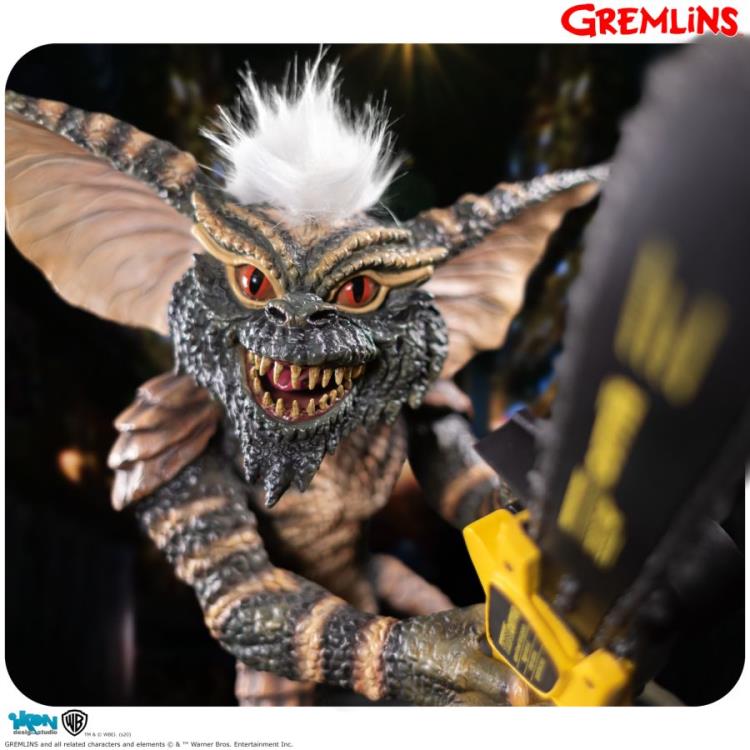 Gremlins Stripe with Chainsaw 1/2 Scale Statue Gallery Image 9