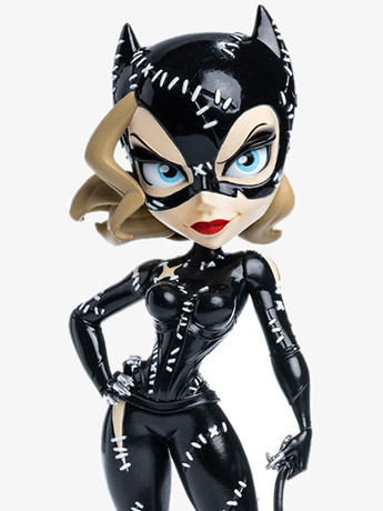 Batman Returns Catwoman Vinyl Figure Gallery Image 2