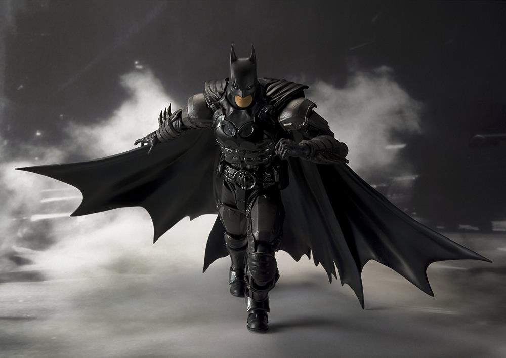 Injustice S.H.Figuarts Batman Gallery Image 4