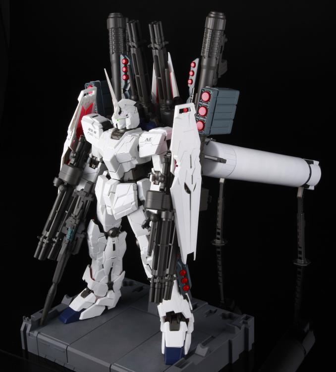 Gundam PG 1/60 RX-0 Unicorn Gundam Full Armor Unit Exclusive Set Gallery Image 5