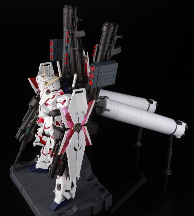 Gundam PG 1/60 RX-0 Unicorn Gundam Full Armor Unit Exclusive Set Gallery Image 7
