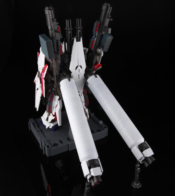 Gundam PG 1/60 RX-0 Unicorn Gundam Full Armor Unit Exclusive Set Gallery Image 10
