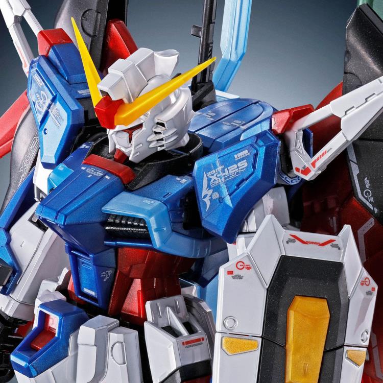 Mobile Suit Gundam SEED Destiny RG Destiny Gundam (Titanium Finish) 1/144 Scale Exclusive Model Kit Gallery Image 9