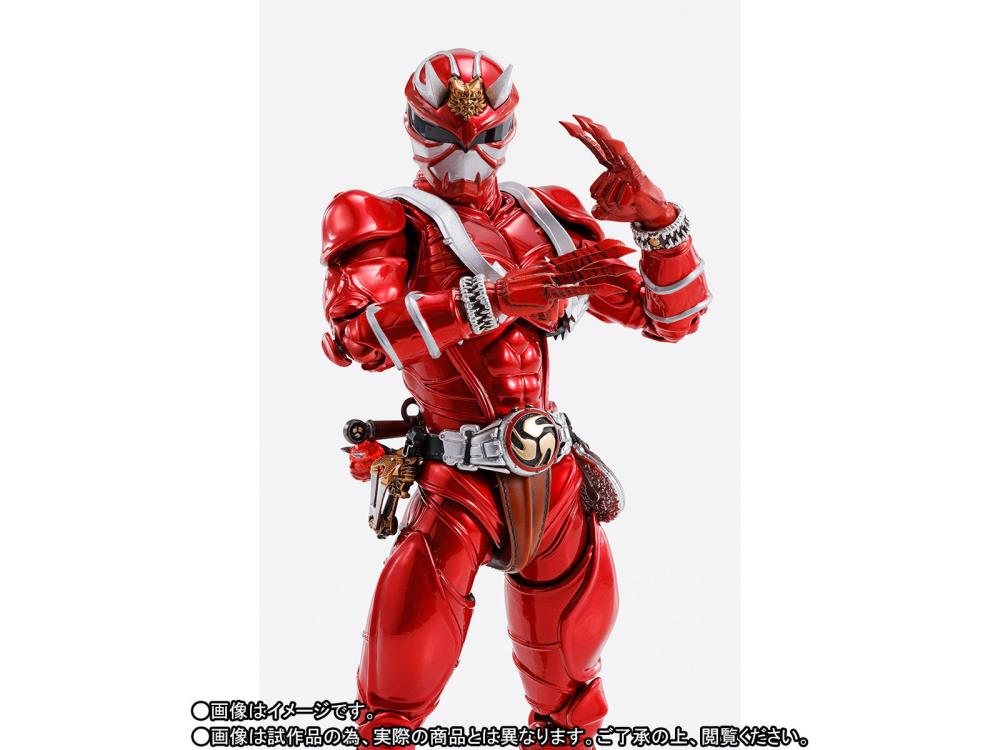 Kamen Rider S.H.Figuarts -Shinkocchou Seihou- Kamen Rider Hibiki Kurenai Exclusive Action Figure Gallery Image 5