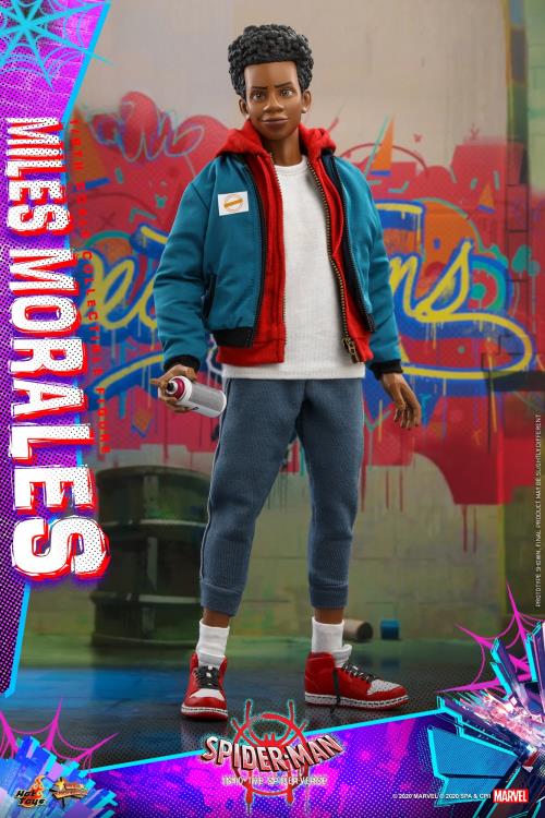 Spider-Man: Into the Spider-Verse MMS567 Miles Morales 1/6th Scale Collectible Figure Gallery Image 7