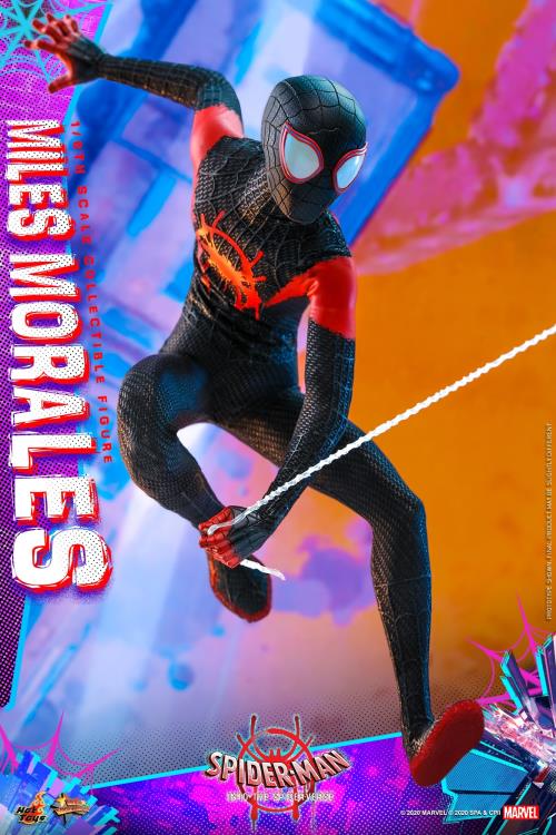 Spider-Man: Into the Spider-Verse MMS567 Miles Morales 1/6th Scale Collectible Figure Gallery Image 11