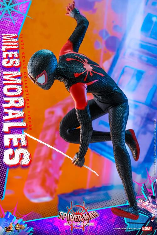 Spider-Man: Into the Spider-Verse MMS567 Miles Morales 1/6th Scale Collectible Figure Gallery Image 6