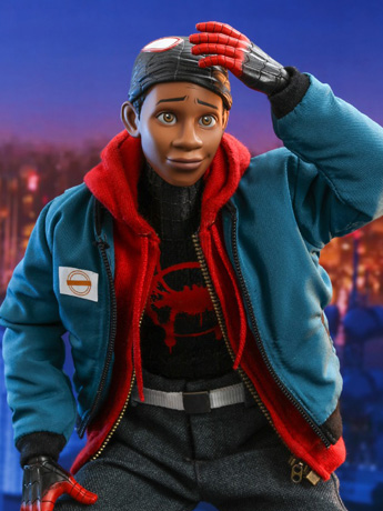 Spider-Man: Into the Spider-Verse MMS567 Miles Morales 1/6th Scale Collectible Figure Gallery Image 2