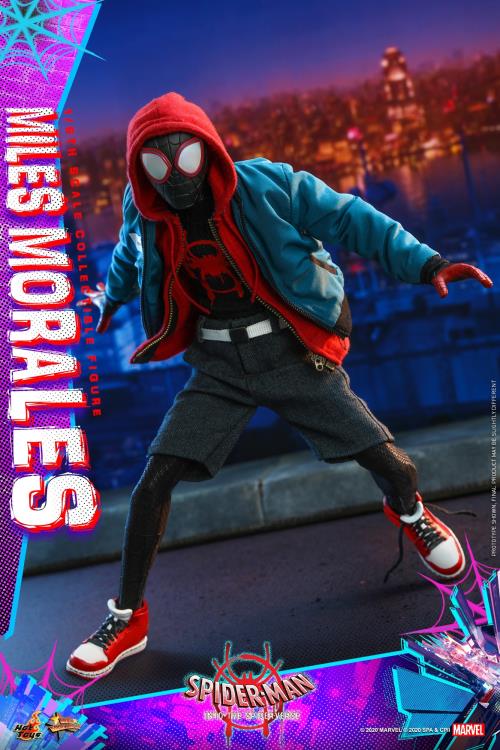 Spider-Man: Into the Spider-Verse MMS567 Miles Morales 1/6th Scale Collectible Figure Gallery Image 4