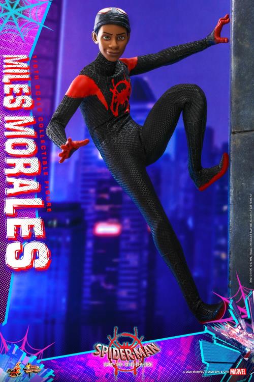 Spider-Man: Into the Spider-Verse MMS567 Miles Morales 1/6th Scale Collectible Figure Gallery Image 15