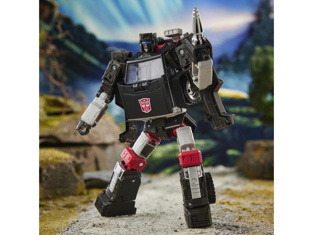 Transformers War for Cybertron: Earthrise Deluxe Class Trailbreaker Gallery Image 3