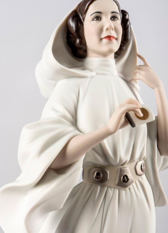 Star Wars Princess Leia (A New Hope) Porcelain Statue Gallery Image 6