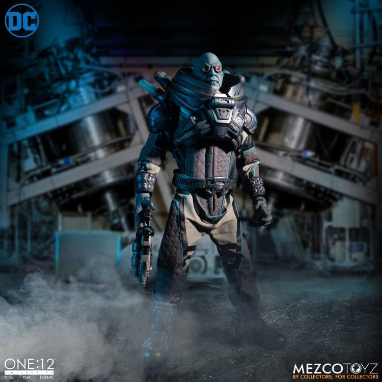 DC Comics One:12 Collective Deluxe Mr. Freeze Gallery Image 6