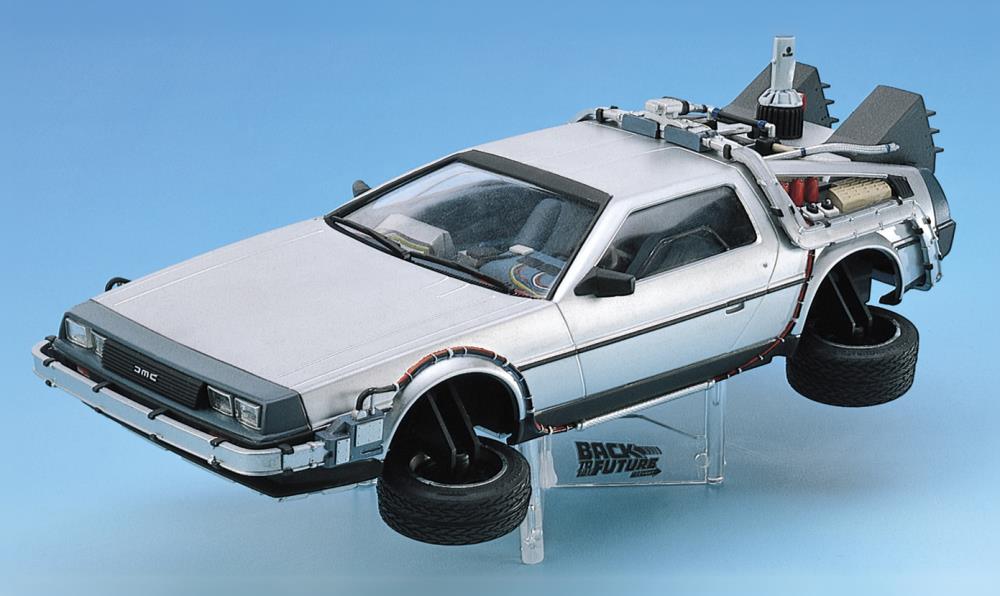 Back to the Future Part II DeLorean 1/24 Scale Model Kit Gallery Image 3