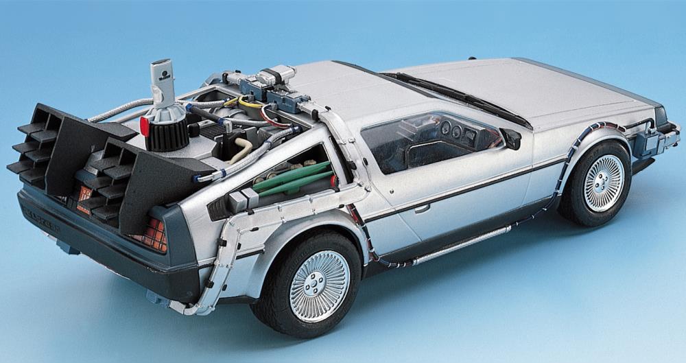 Back to the Future Part II DeLorean 1/24 Scale Model Kit Gallery Image 4