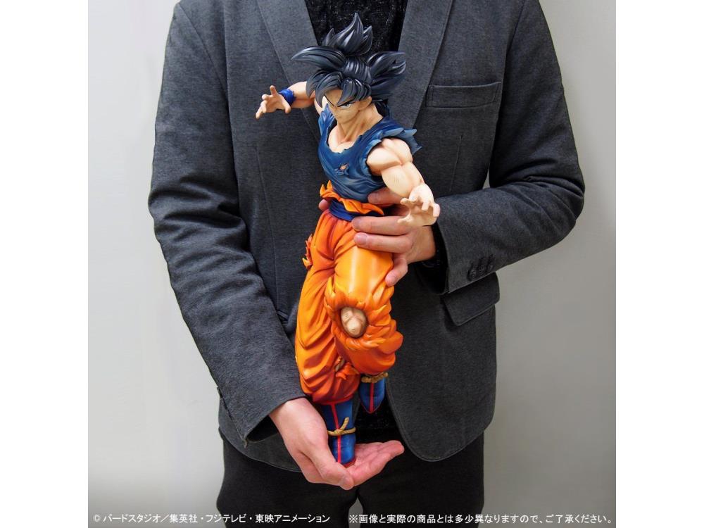Dragon Ball Super Gigantic Series Goku (Ultra Instinct) Exclusive Gallery Image 11