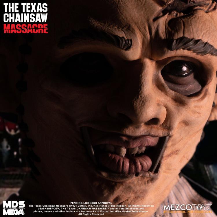 The Texas Chain Saw Massacre Mezco Designer Series Mega Scale Leatherface Gallery Image 6