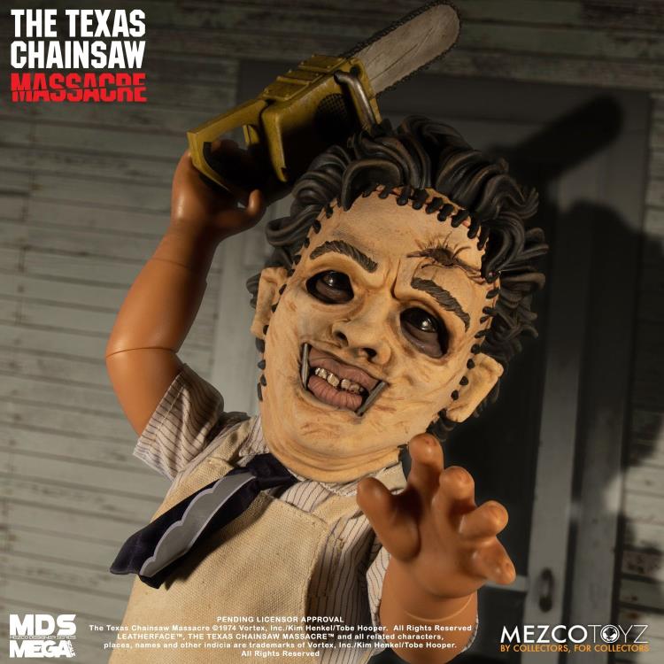 The Texas Chain Saw Massacre Mezco Designer Series Mega Scale Leatherface Gallery Image 8