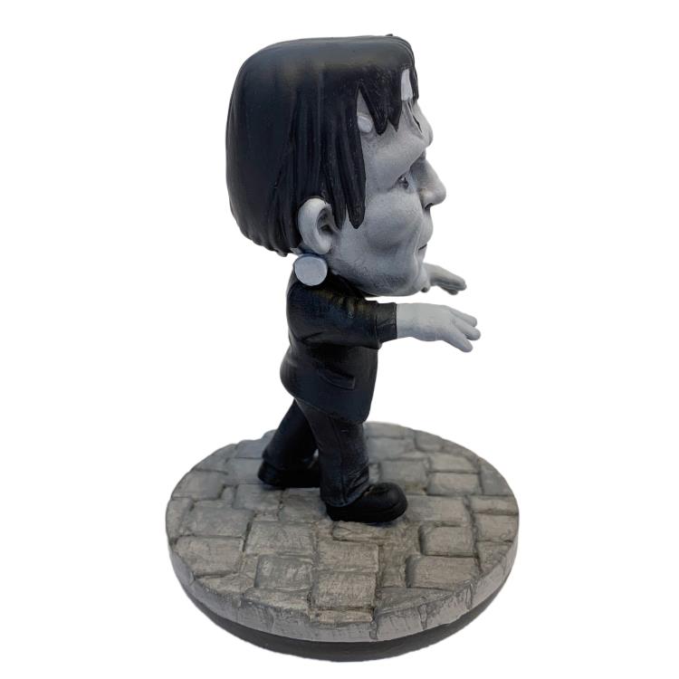 Universal Monsters REVOs Wave 1 Set of 2 Figures Gallery Image 11