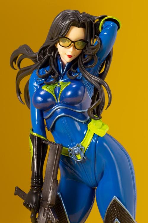 G.I. Joe Bishoujo Baroness (Blue Color) 25th Anniversary Limited Edition Gallery Image 9