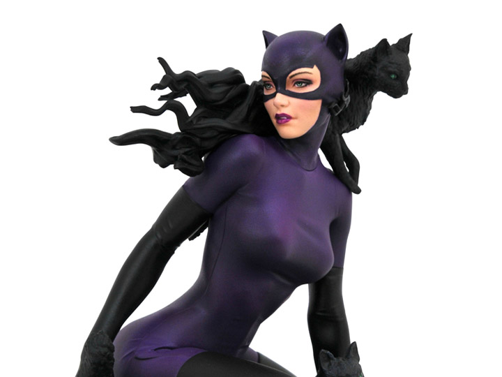 DC Comics Gallery Catwoman (1990s) Figure Gallery Image 1