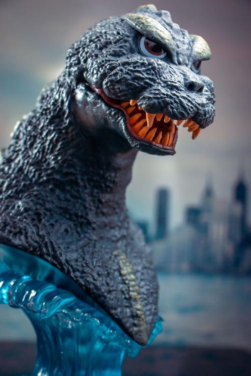 Mothra vs. Godzilla Legends in 3D Godzilla Scale Limited Edition Bust Gallery Image 6