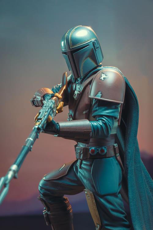 Star Wars Premier Collection The Mandalorian (The Mandalorian) Limited Edition Statue Gallery Image 5
