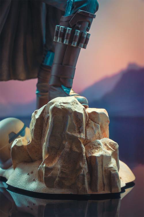 Star Wars Premier Collection The Mandalorian (The Mandalorian) Limited Edition Statue Gallery Image 9
